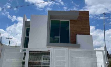 Se vende casa nueva, excelente distribución y acabados. Fracc. Los Tuzos, Mineral de la Reforma.