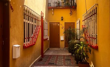 CENTRICA, COMODA Y UBICADA CASA DE 2 PLANTAS