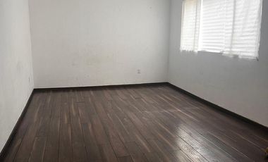 CENTRICA, COMODA Y UBICADA CASA DE 2 PLANTAS