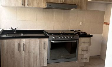 CENTRICA, COMODA Y UBICADA CASA DE 2 PLANTAS