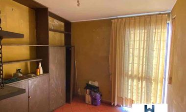 Hermosa casa en venta para remodelar con excelente ubicación en Jardines de Irapuato!