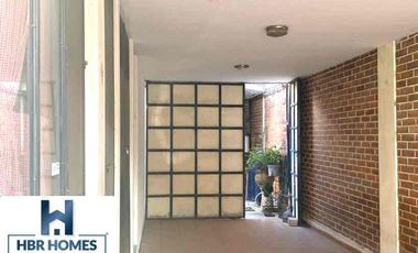 Hermosa casa en venta para remodelar con excelente ubicación en Jardines de Irapuato!