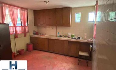 Hermosa casa en venta para remodelar con excelente ubicación en Jardines de Irapuato!