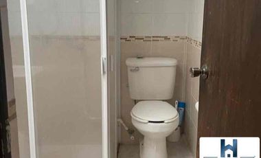 Hermosa casa en venta para remodelar con excelente ubicación en Jardines de Irapuato!