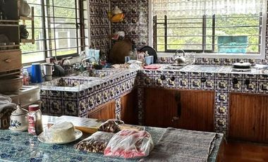 VENTA CASA -CABAÑA, ZONA BOSQUE,5 RECAMARAS, COLINDA C. RIO, HUACHINAGO. PUE.