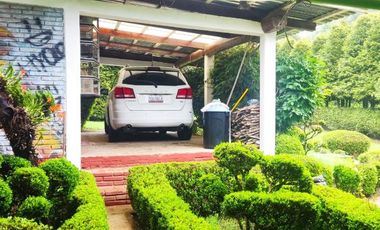 VENTA CASA -CABAÑA, ZONA BOSQUE,5 RECAMARAS, COLINDA C. RIO, HUACHINAGO. PUE.