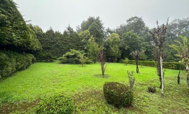 VENTA CASA -CABAÑA, ZONA BOSQUE,5 RECAMARAS, COLINDA C. RIO, HUACHINAGO. PUE.