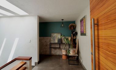 Casa en Venta, Col. Lomas de Tecamachalco. Naucalpan, Estado de México