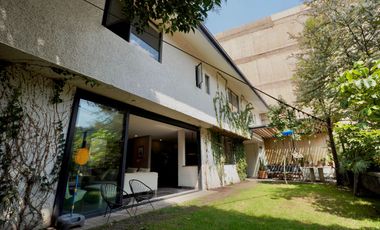 Casa en Venta, Col. Lomas de Tecamachalco. Naucalpan, Estado de México