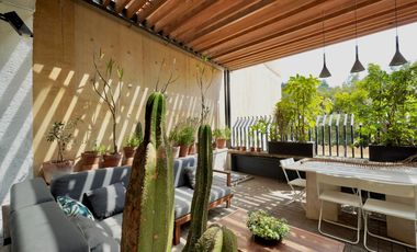 Casa en Venta, Col. Lomas de Tecamachalco. Naucalpan, Estado de México