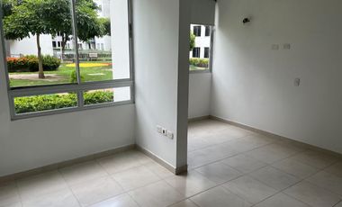 Apartamento en arriendo de 2 alcobas para estrenar en Lago Alto
