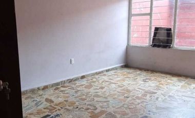 SE VENDE CASA EN LA COL. SAN LORENZO XICOTENCATL