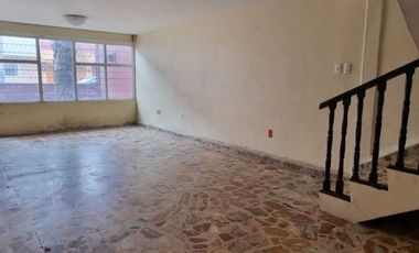 SE VENDE CASA EN LA COL. SAN LORENZO XICOTENCATL