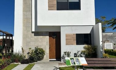 CASA EN VENTA EN CARENA RESIDENCIAL