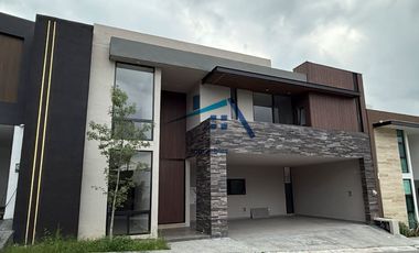 Casa en Venta en Bosques de las Misiones, en Carretera Nacional