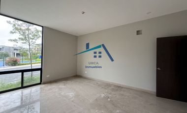 Casa en Venta en Bosques de las Misiones, en Carretera Nacional