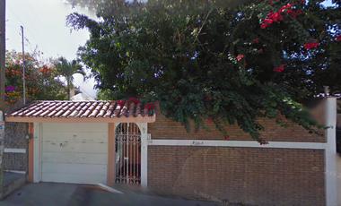 Casa en venta a precio de REMATE en los Sauces, Chilpancingo Guerrero, ¡Compra directa con el banco, no se aceptan créditos!