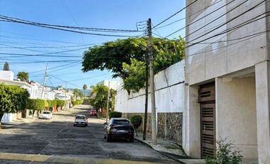 EDIFICIO EN VENTA EN LOMAS DE LA SELVA CUERNAVACA