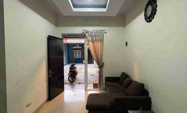 Rumah Di Kontrakan 2 Lantai di Tanah baru beji depok