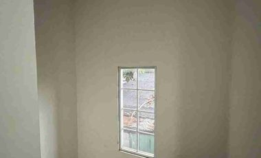 Rumah Di Kontrakan 2 Lantai di Tanah baru beji depok