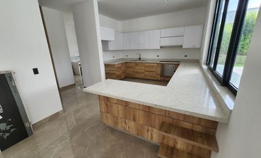 Renta Casa Campestre en Condominio Combia Pereira