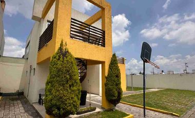 EN FRACCIONAMIENTO CON AMENIDADES, SALIDA RAPIDO A CDMX