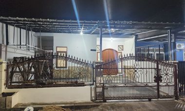 DISEWAKAN RUMAH DI GRIYA LOKA BSD