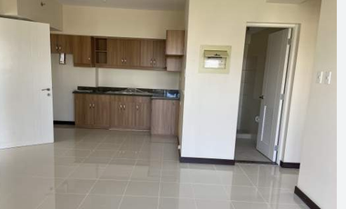 3br Condo With PS @Torre De Manila DMCI Along taft Manila Beside Adamson University