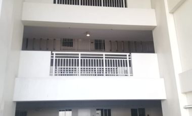 3br Condo With PS @Torre De Manila DMCI Along taft Manila Beside Adamson University