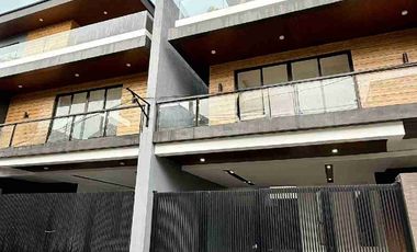 Brand New Elegant House with Dip Pool For Sale in Greenwoods Pasig-Cainta Village