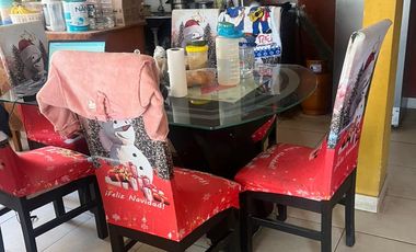 VENTA DE CASA EN ESQUINA Y FRENTE A PARQUE EN LA VICTORIA DE CHICLAYO