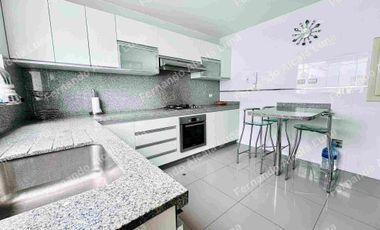 VENDO - duplex Miraflores ,183 m2  ,02 Dormitorios,02 cocheras y 01 Depósito,Terraza ,Jacuzzi