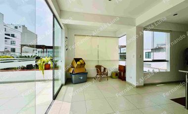 VENDO - duplex Miraflores ,183 m2  ,02 Dormitorios,02 cocheras y 01 Depósito,Terraza ,Jacuzzi
