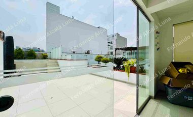 VENDO - duplex Miraflores ,183 m2  ,02 Dormitorios,02 cocheras y 01 Depósito,Terraza ,Jacuzzi