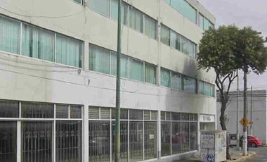 LOCAL EN RENTA TOLUCA CON DOBLE FRENTE