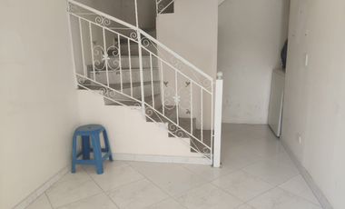 venta casa esquinera con 3 locales y una unidad de vivienda