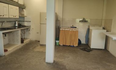 venta casa esquinera con 3 locales y una unidad de vivienda