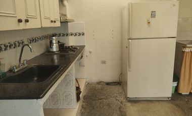 venta casa esquinera con 3 locales y una unidad de vivienda