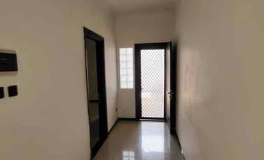 Rumah 2 lantai solo punggawan