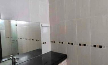 Rumah 2 lantai solo punggawan