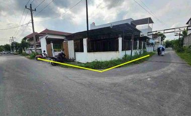 Ruang Usaha Strategis Karangasem Dekat UMS