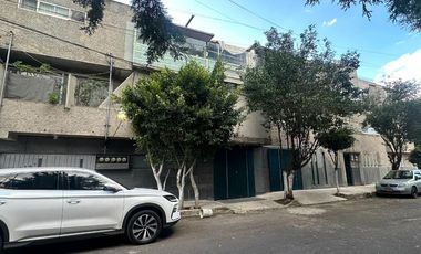 EDIFICIO VENTA DE EDIFICIO, CON 5 DEPARTAMENTOS, UBICADO EN IZTACALCO