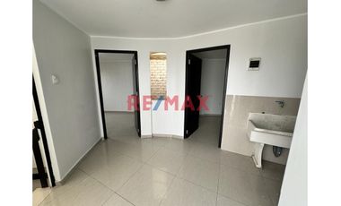 🏡 Casa En Venta En Esquina Frente A Parque San Miguel -Pisco-Ica