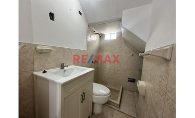 🏡 Casa En Venta En Esquina Frente A Parque San Miguel -Pisco-Ica