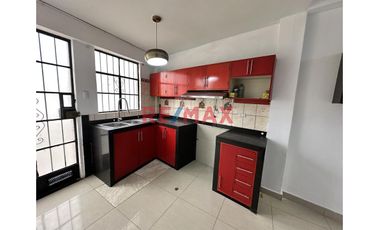 🏡 Casa En Venta En Esquina Frente A Parque San Miguel -Pisco-Ica