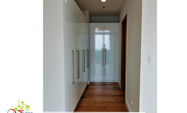 3 Bedroom Penthouse Unit for Lease in Park Terraces