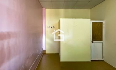 Casa con departamentos y locales Comerciales en Venta, Machala