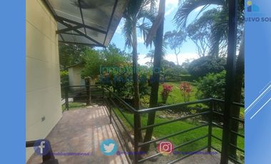 ¡¡HERMOSA CASA CAMPESTRE EN VENTA CON ACABADOS DE LUJO Y MUY CERCA AL PUEBLO DE RESTREPO!!META