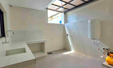 For Sale: Must-See Brand New Modern House in BF Resort Village Las Piñas