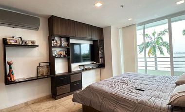 SAMBORONDON, ISLA MOCOLI, BLUEBAY, VENDO  DEPARTAMENTO PLANTA BAJA.